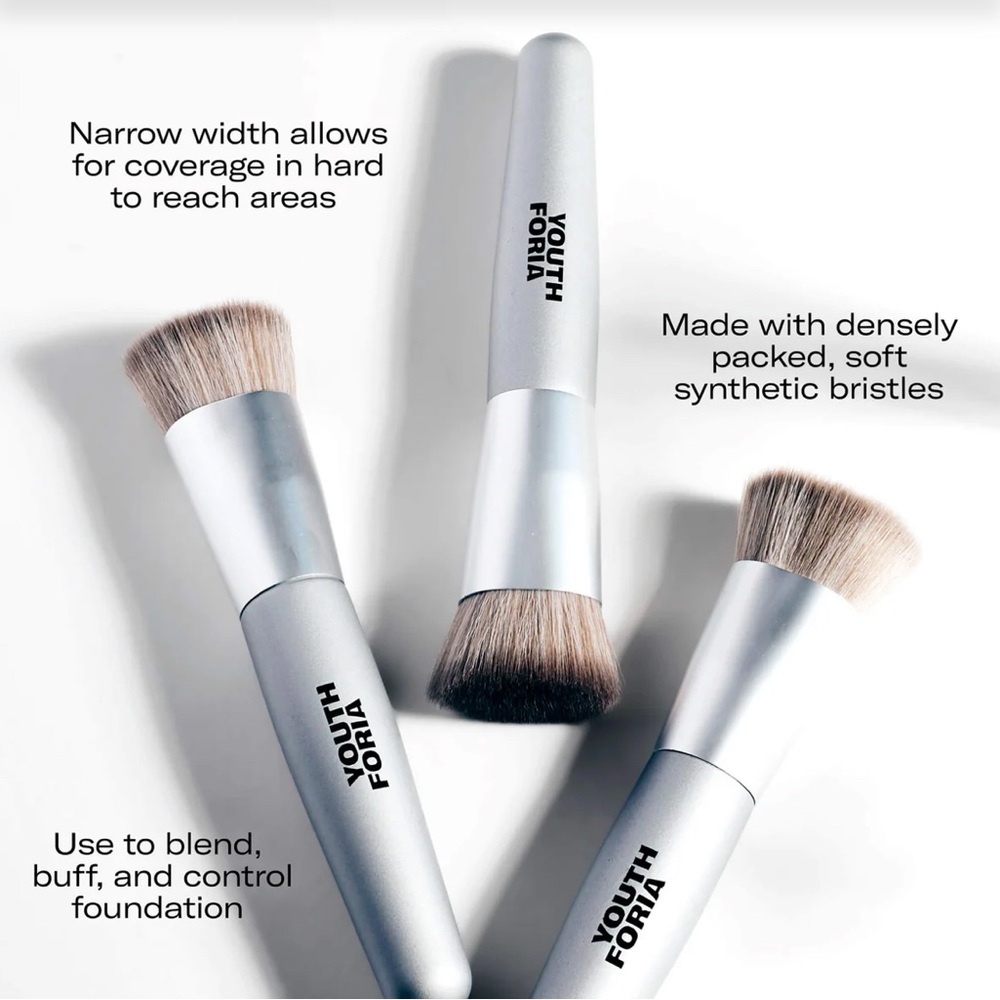 NIB YOUTH FORIA | Oval Foundation Makeup Brush Blend Buff Buildable Coverage - Picture 3 of 3